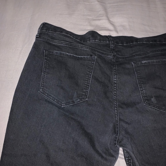 Old Navy black ripped “boyfriend slimy” jeans - Picture 10 of 11